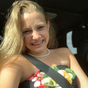 Meet your Posher, Charlotte